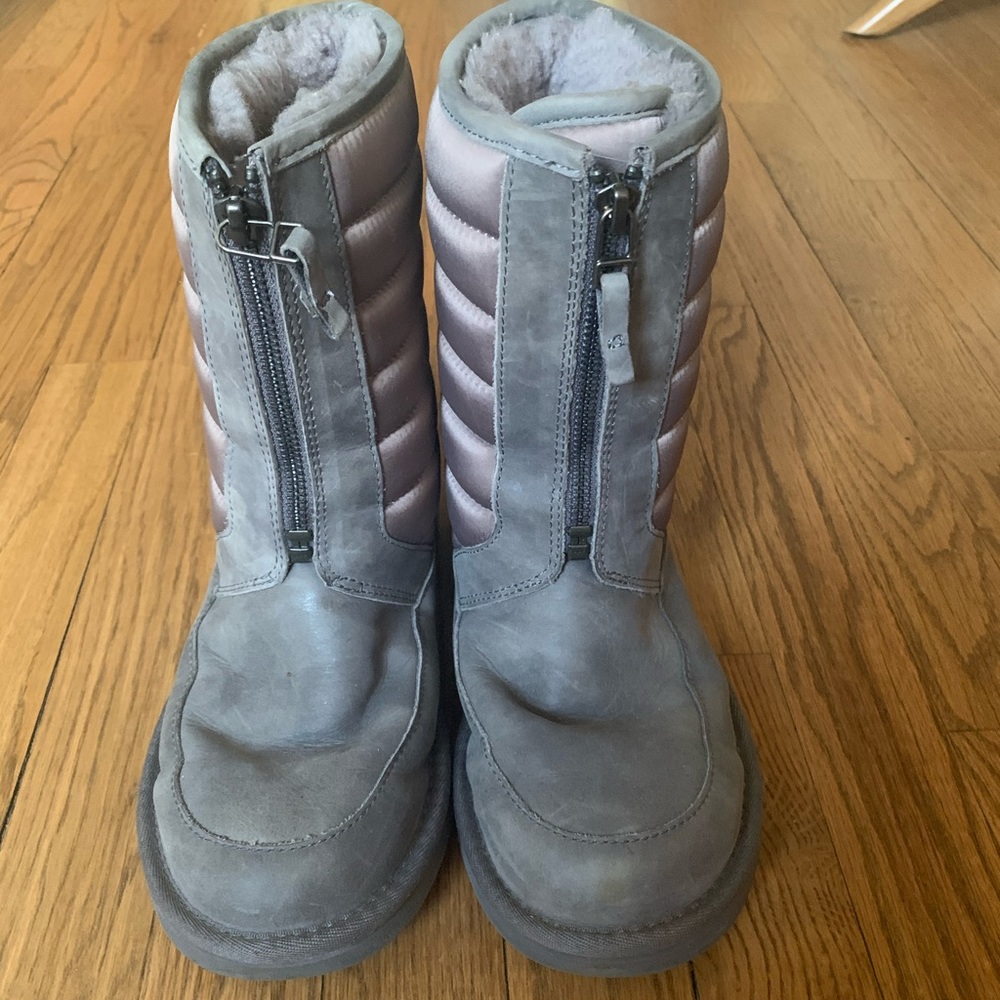 UGG Zaire Short Zip Suede Sheepskin Snow Boots 6!